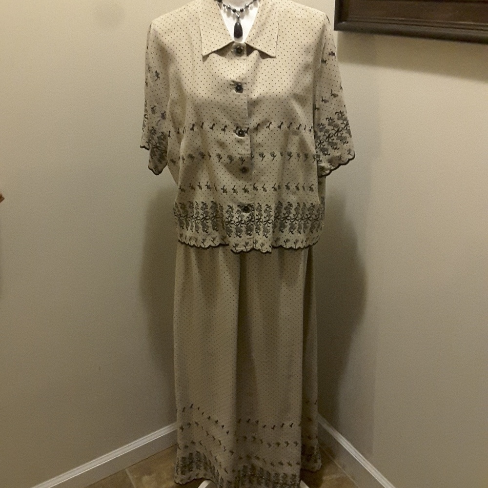 Cactus Flower tan black floral 2pc skirt set XL